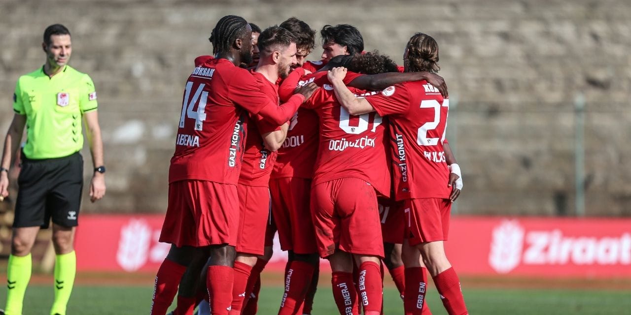 Gaziantep FK 2 golle gruplara kaldı