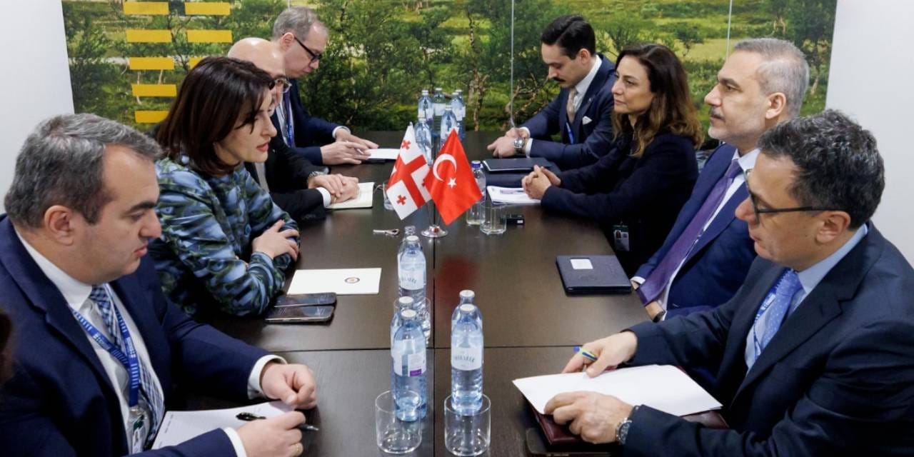 Hakan Fidan Gürcü mevkidaşıyla görüştü