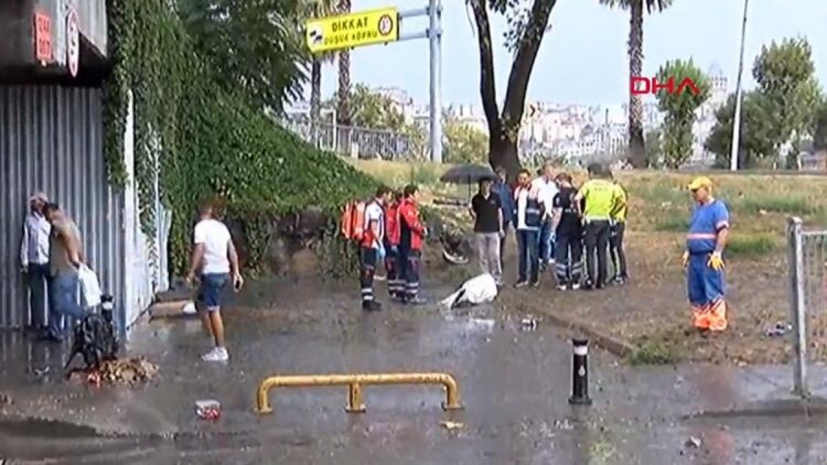 İstanbul'da yağış can aldı! Unkapanı’nda ceset bulundu