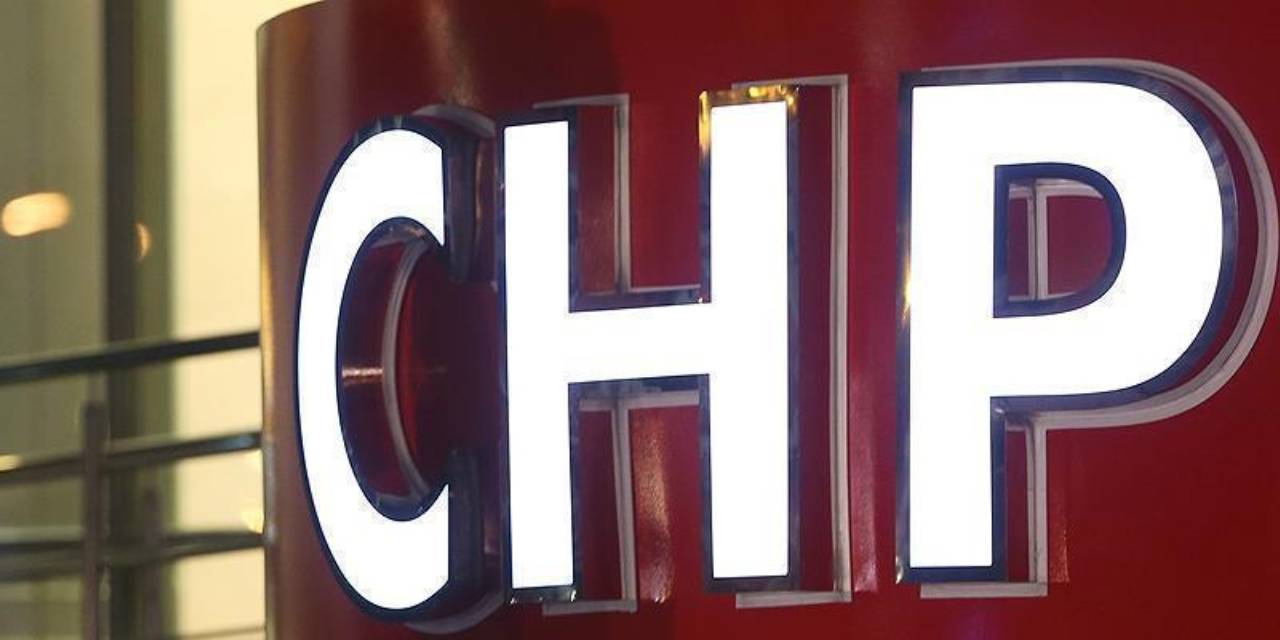 CHP'nin İstanbul'daki kongreleri durduruldu