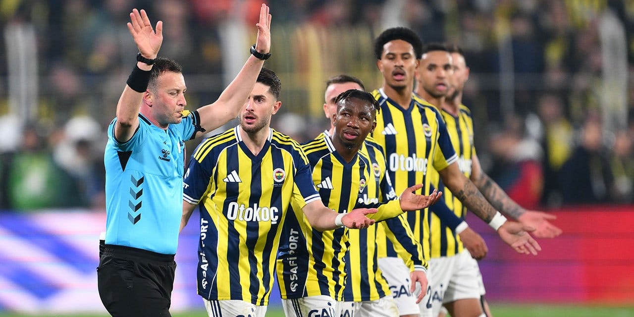 Fenerbahçe'nin rakibi Başakşehir: İşte ilk 11'ler