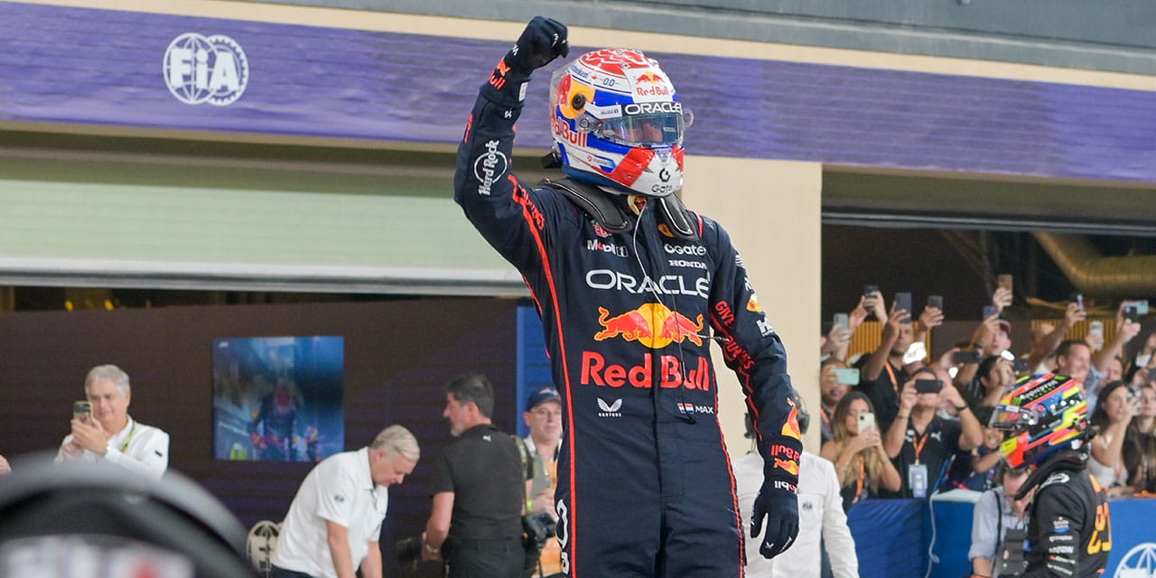 Max Verstappen şampiyonluk yarışını iyice kızıştırdı