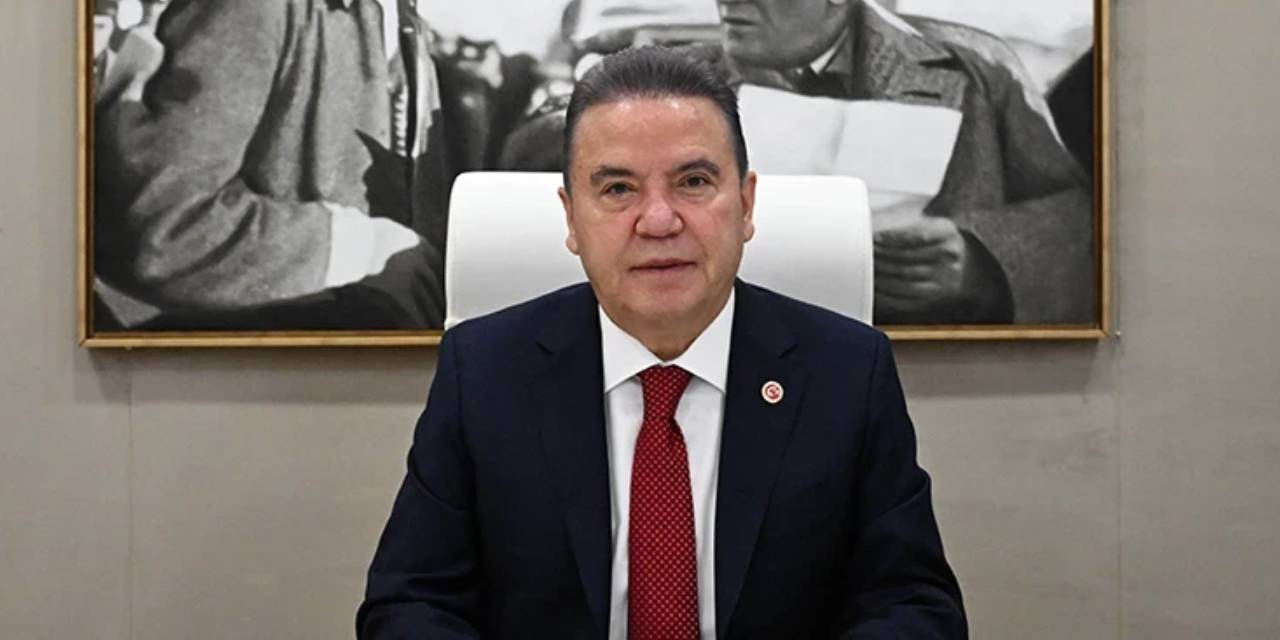 Son Dakika | Muhittin Böcek 'acilen' hastaneye kaldırıldı