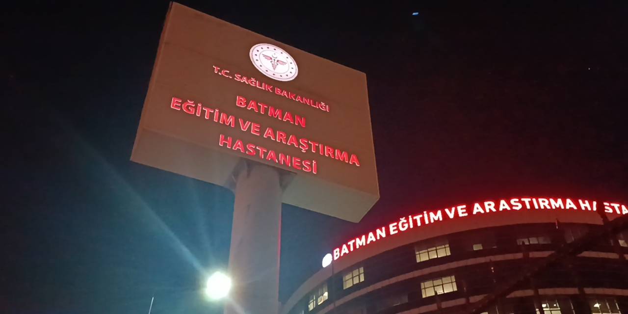 Batman'da oğul dehşet saçtı! Babasını öldürüp kendini eve kilitledi