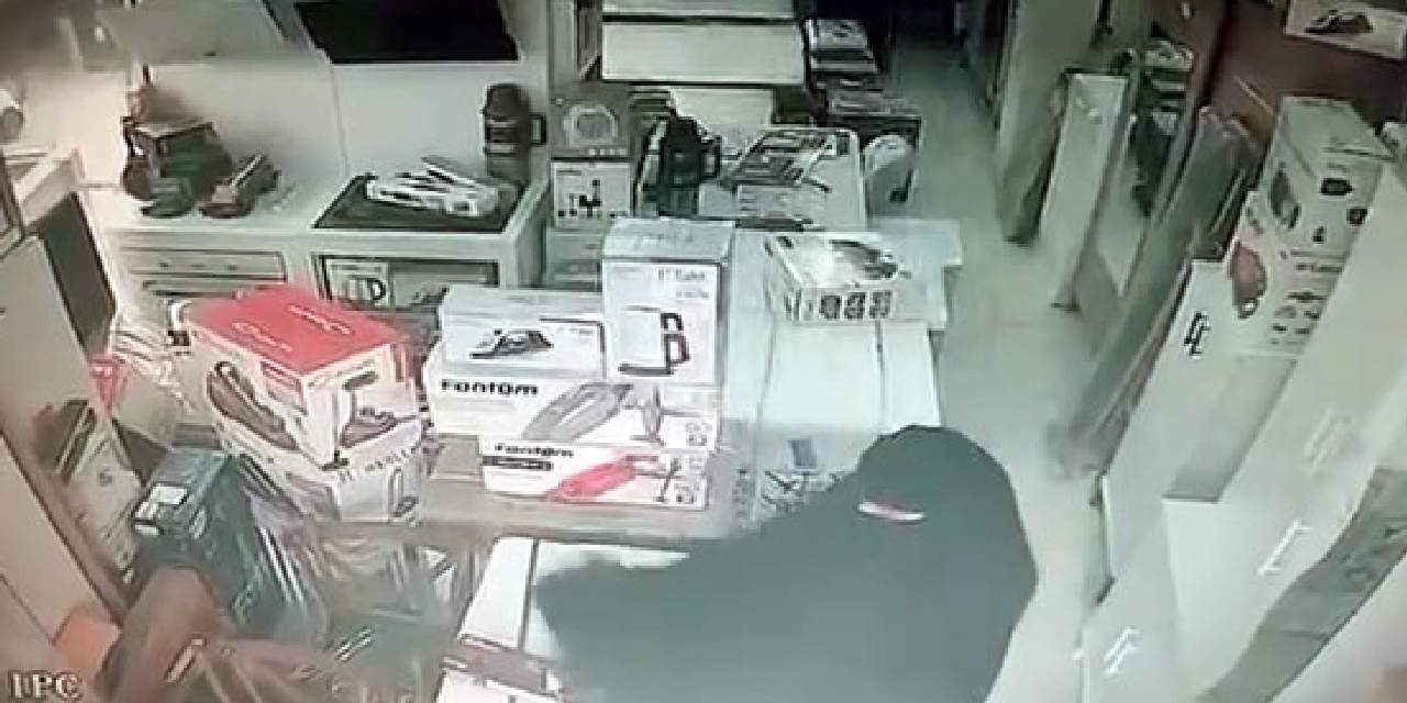 Saç düzleştiriciyi çarşafa sarıp çaldı: O anlar kemarada