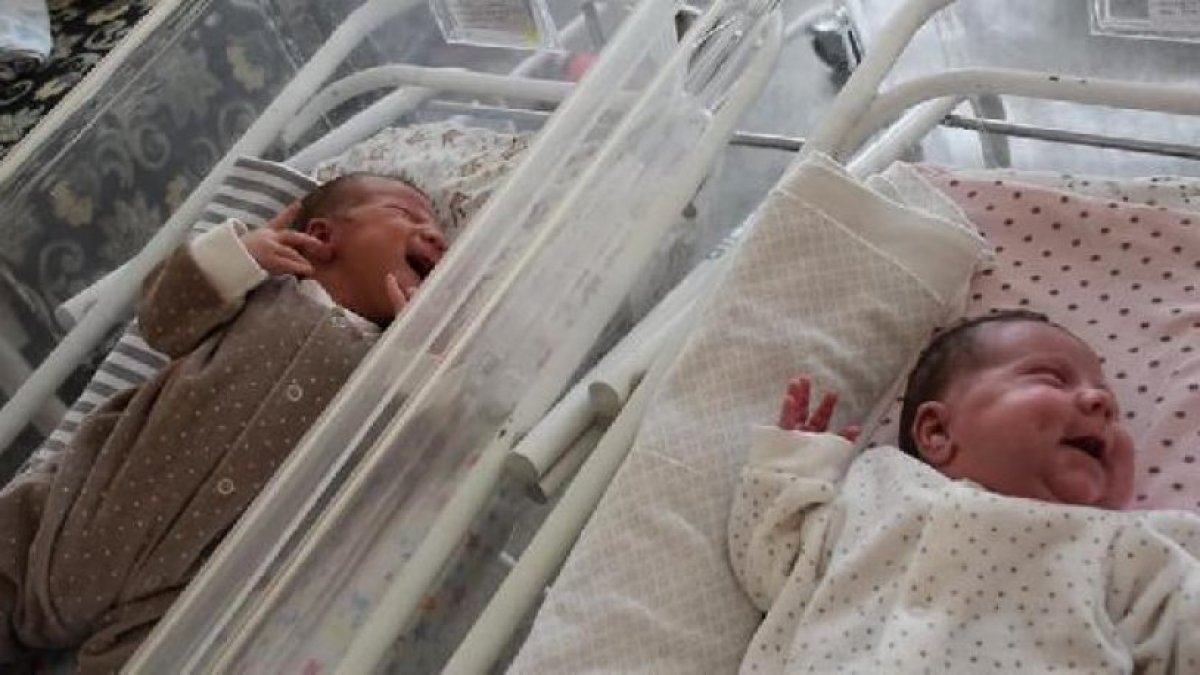 Elli milyonda bir görülüyor: 3 ay arayla iki bebek doğurdu