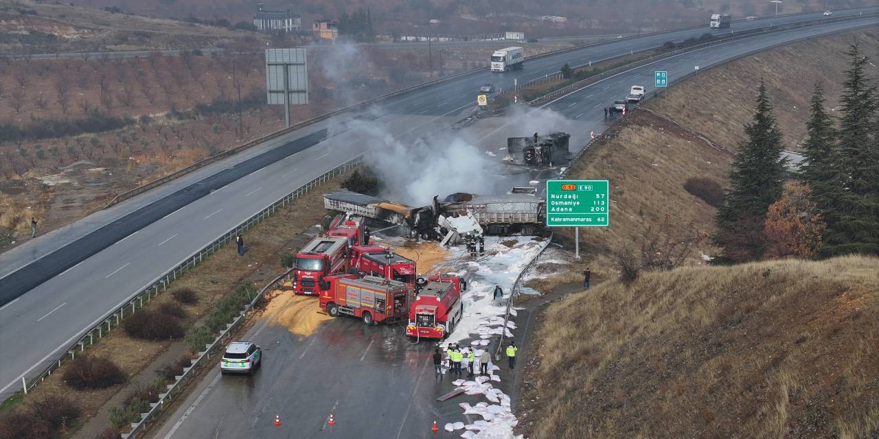 Son dakika | Adana-Gaziantep yolunda 3 tır çarpıştı