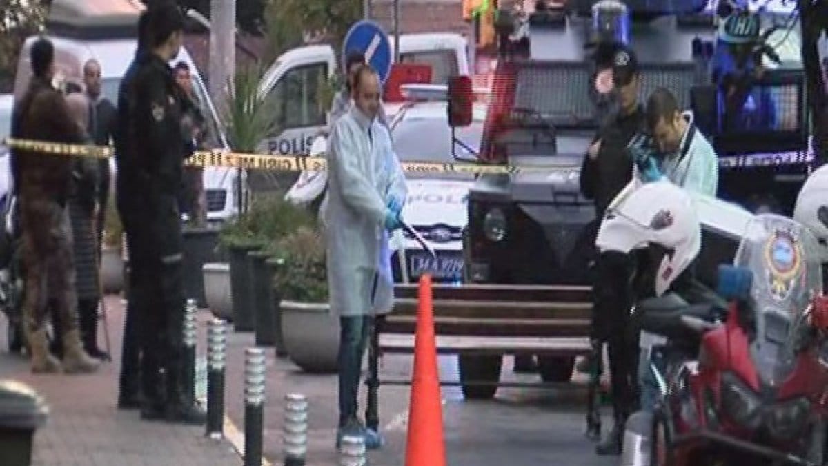 Korku dolu anlar... Hastane önünde çatışma çıktı!