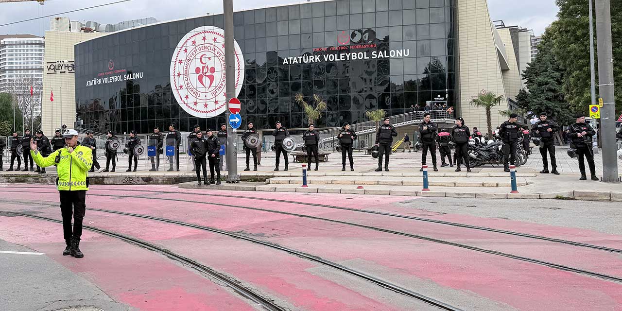 Olaylı maç 4 saat sürdü: Kaybeden Beşiktaş oldu