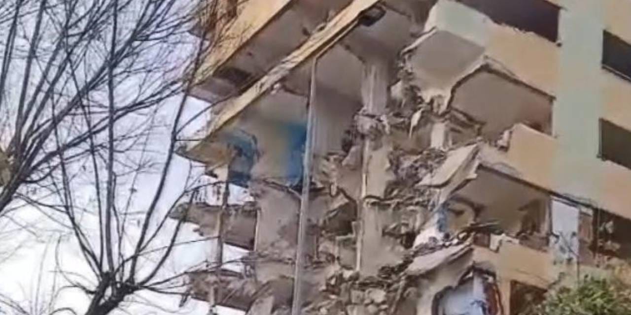 Saniyelerle hayatta kaldı! Kolonları kırıp beklediler: 8 katlı bina karton gibi çöktü!