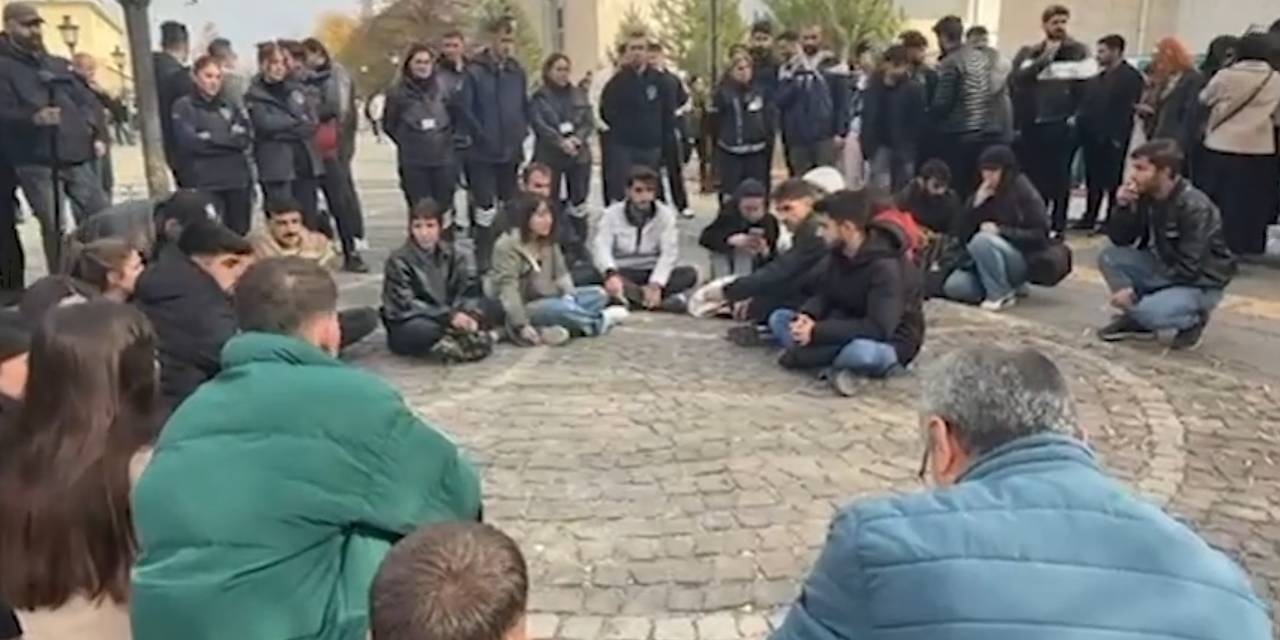 Munzur Üniversitesi'nde valilik ve adliye protestosu: Öğrencilere polis müdahalesi!