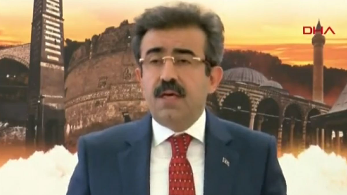 Kayyım olarak atanan Diyarbakır valisi görevi devraldı