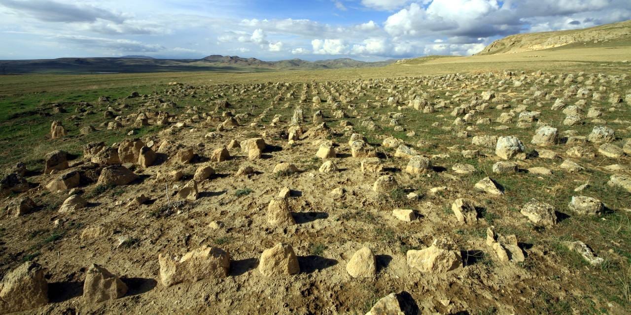 Defineciler 2800 yıllık tarihi talan etti! Dünyada eşi benzeri yoktu sadece Van'daydı