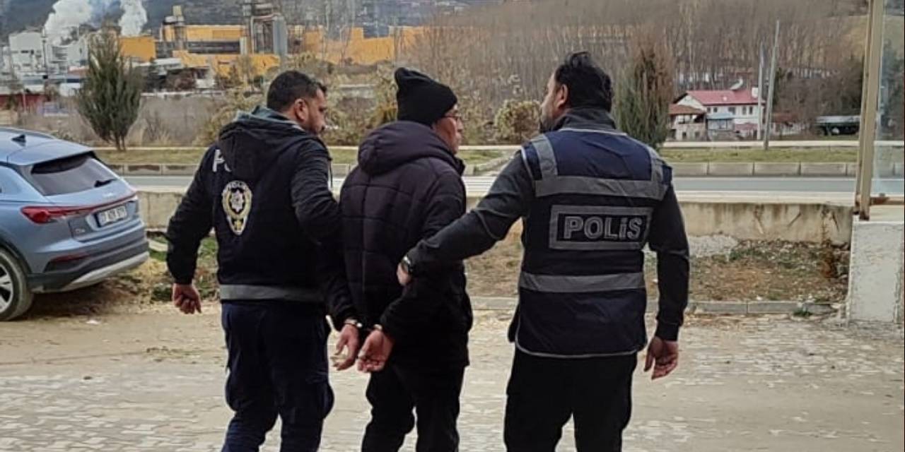 Kastamonu'da okul müdür yardımcısını darbeden kişi tutuklandı