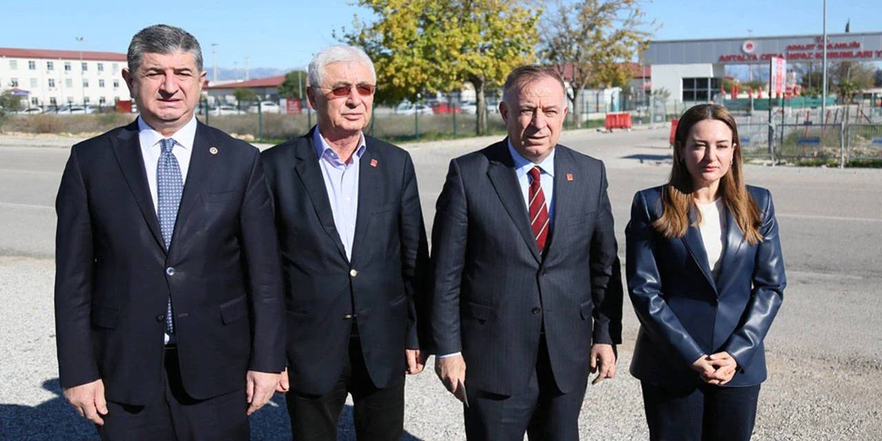 CHP'li Zeybek'ten Muhittin Böcek'in sağlık durumuna ilişkin açıklama