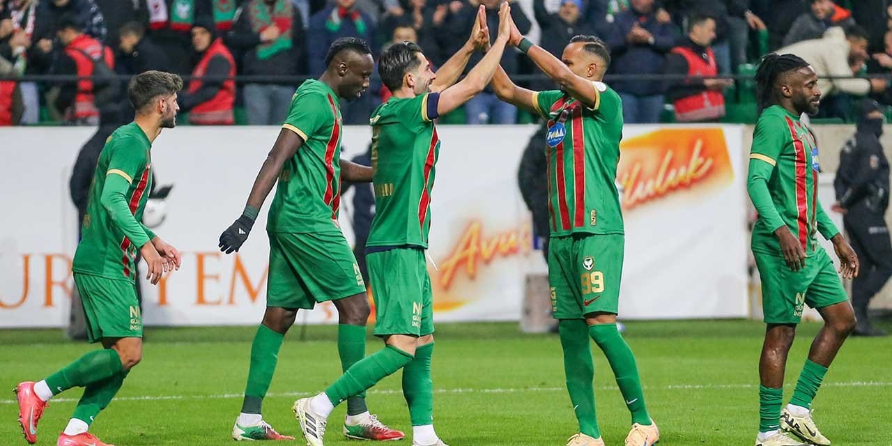 Amedspor maç fazlasıyla lider oldu