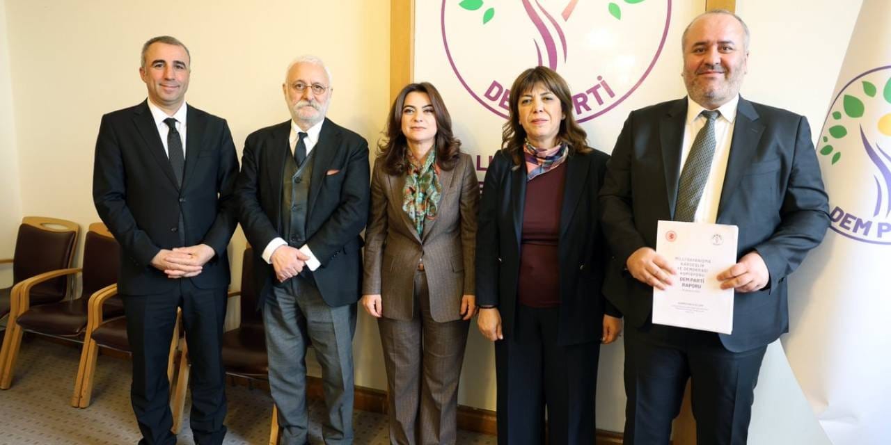 DEM Parti'nin komisyon raporundan Öcalan'a özgürlük talebi çıktı