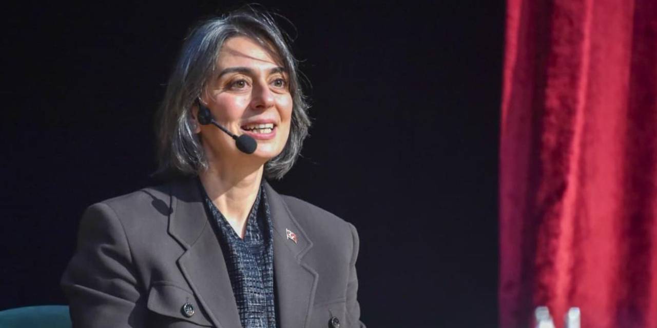 Sinem Dedetaş’tan belediye başkanları için tutuksuz yargılanma çağrısı!