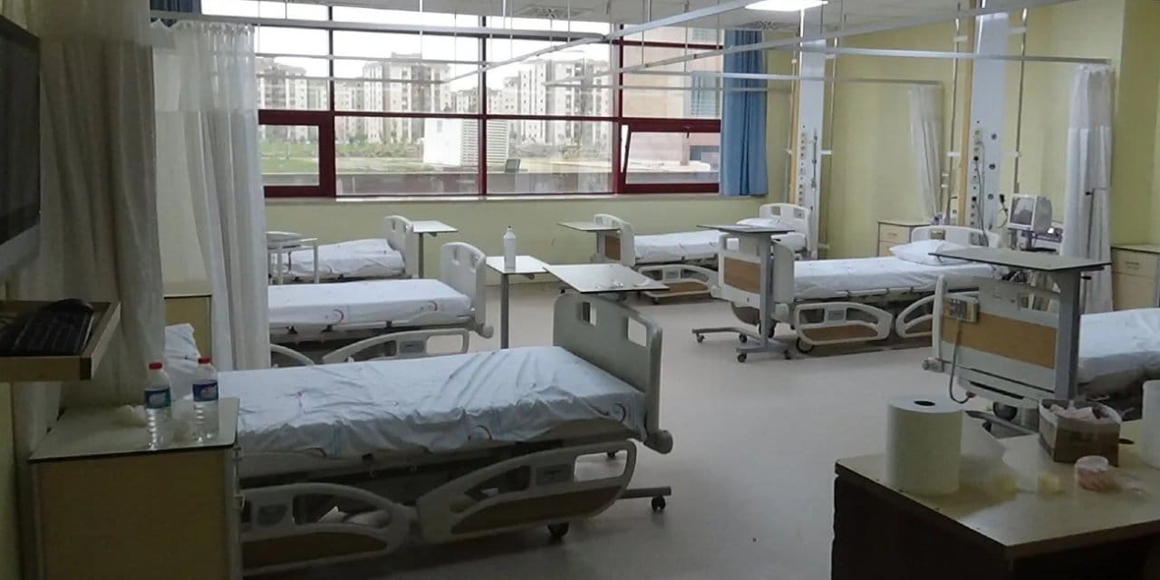 Sağlık Bakanlığı lisans ve kadroları açık artırmayla satacak! Parayı basan hastaneyi açıyor: Sinop 30 milyon, Ardahan 20 milyon