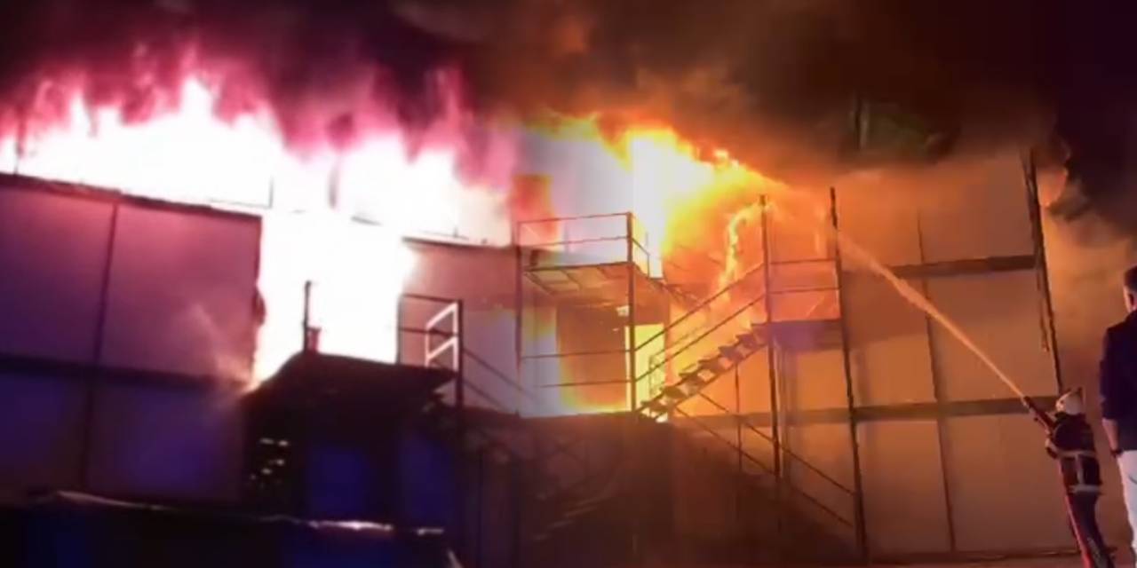 Hatay’da yangın paniği! İşçilerin yatakhanesi küle döndü