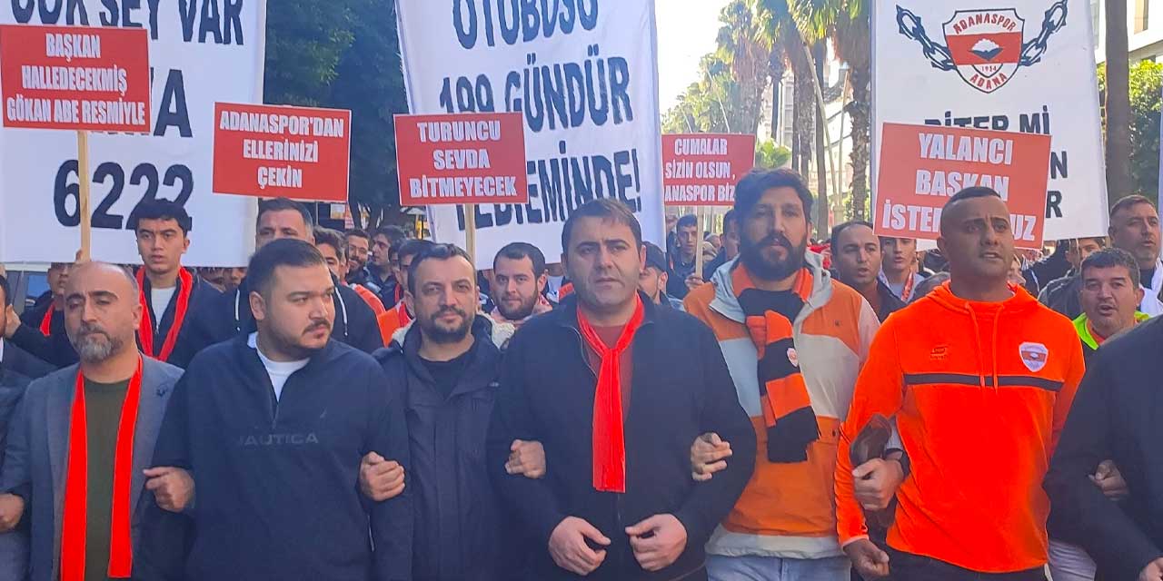 Adanaspor taraftarı sokağa indi