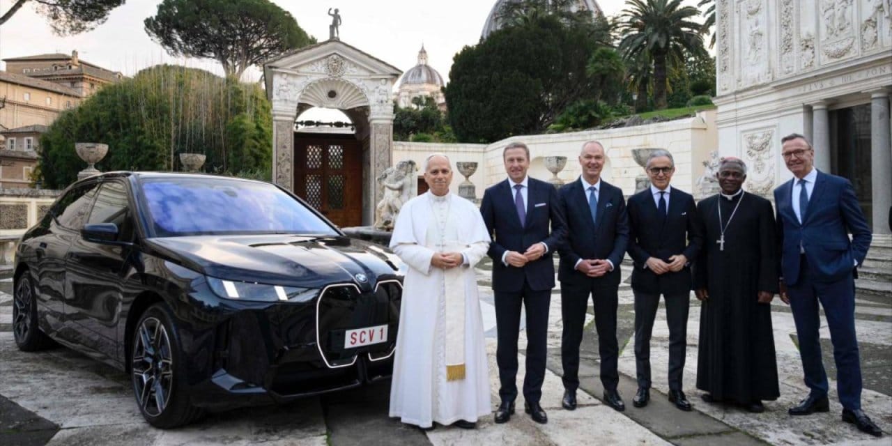 BMW’den Papa’ya jest: