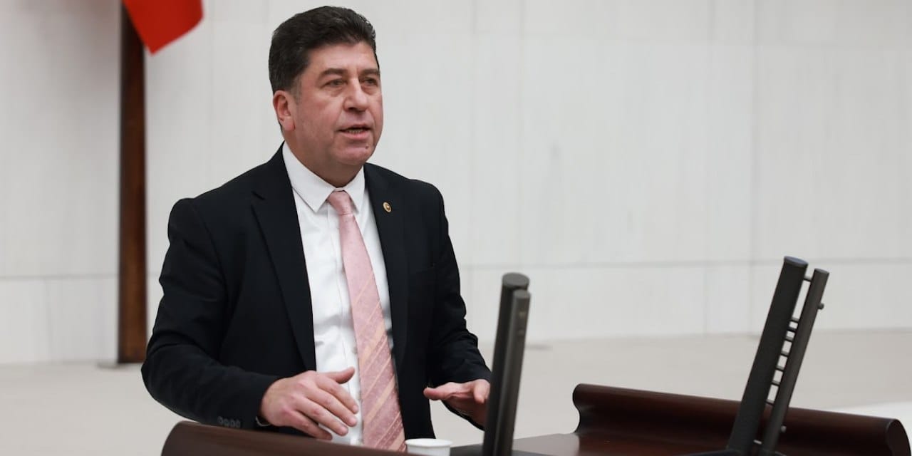 CHP'li Tüzün’den 'iftira' tepkisi: Gülşah Durbay’ın iki eli de yakasında olacak