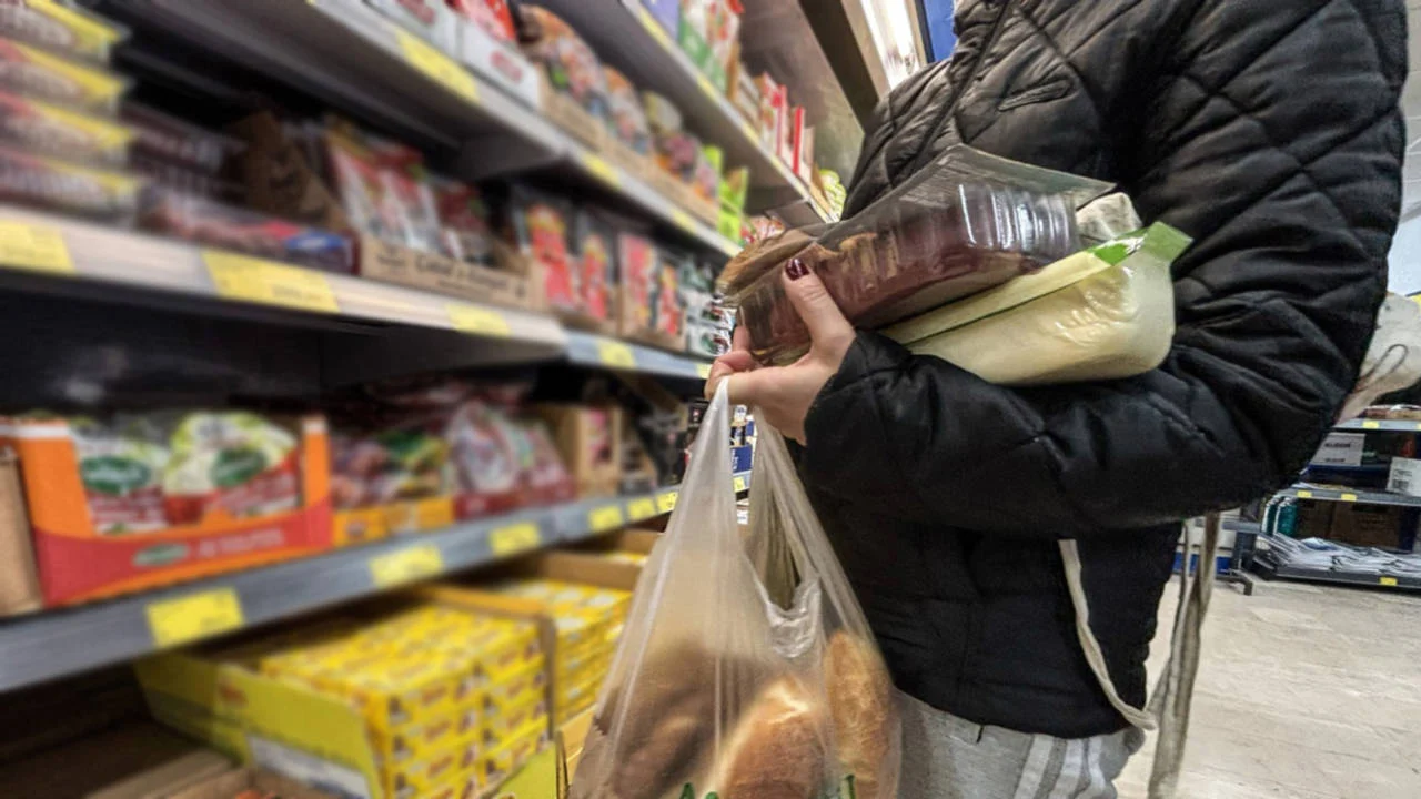 BES: Memur ailesinin açlık sınırı 39 bin lirayı aştı, yoksulluk sınırı 97 bin liraya dayandı