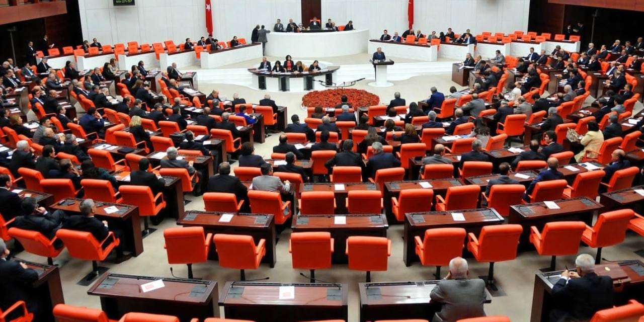 Meclis koridorları fokur fokur! AKP'li vekilin söyledikleri bomba etkisi yaratır