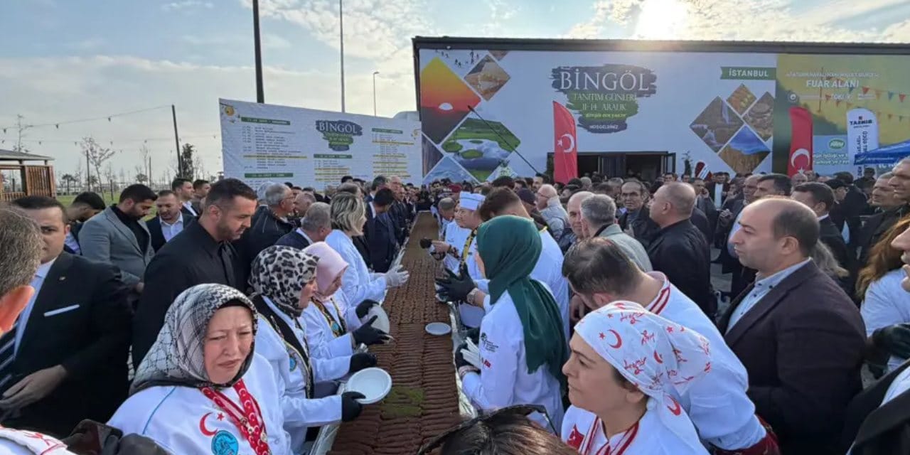 Bingöllüler'den Guinness Rekoru denemesi! Burma kadayıf kimin? Cevdet Yılmaz tartışmaya böyle girdi