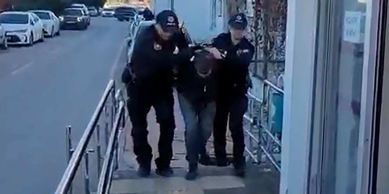 Komşusunu sokak ortasında vurdu: Beni dövmüştü gururum incindi