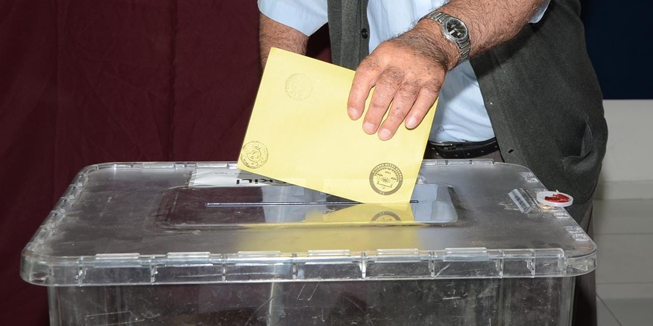 Yeni tartışmanın fitilini ateşleyecek araştırma: Dindar aday oy mu düşürüyor? İşte çarpıcı sonuçlar...