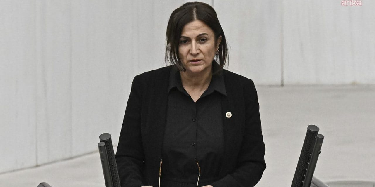 Türkan Elçi: Atatürk paylaşımlarım yüzünden başıma gelmeyen kalmadı