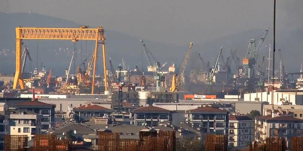 Son Dakika | Tuzla'da tersanede gemi yangını