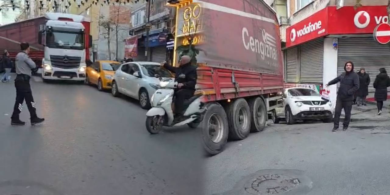 Kağıthane'de TIR ortalığı birbirine kattı: Burası Gültepe linç edileceksin