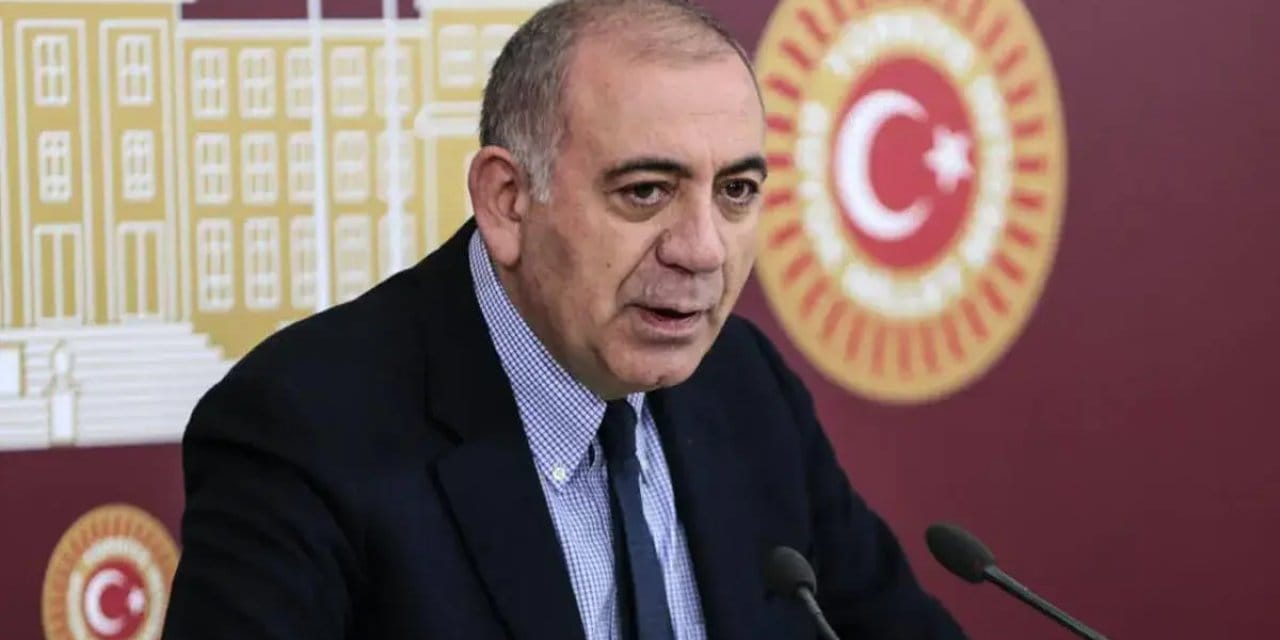 CHP'li Tekin: Genel Merkez ve İnce, krizi yönetememenin bedelini taşıyor