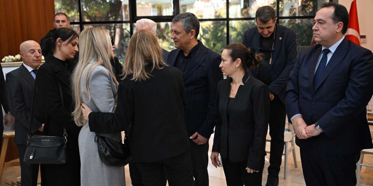 Seren Serengil’den Gülşah Durbay'ın ailesine taziye ziyareti