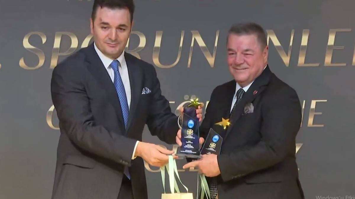 Reis ödülü kaptı