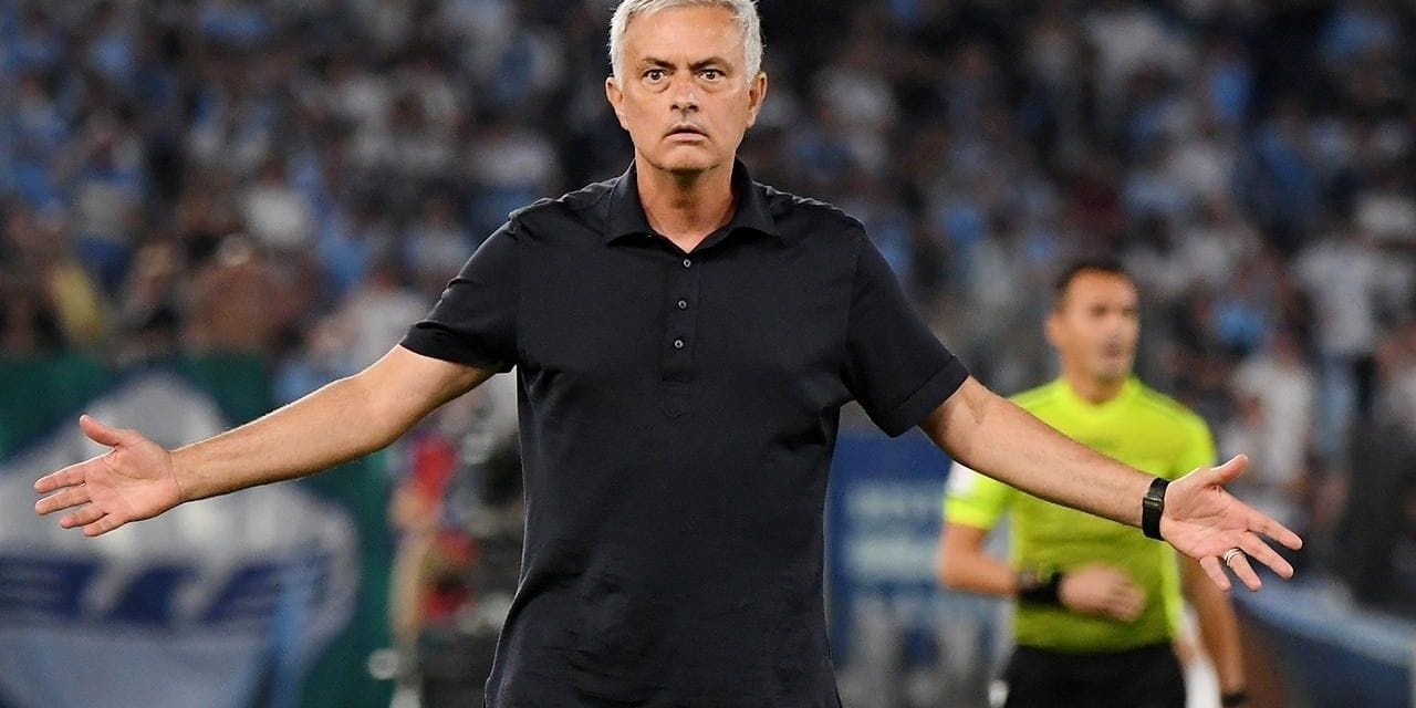 Fenerbahçe'de kadro dışı kalan futbolcuyu Mourinho istedi