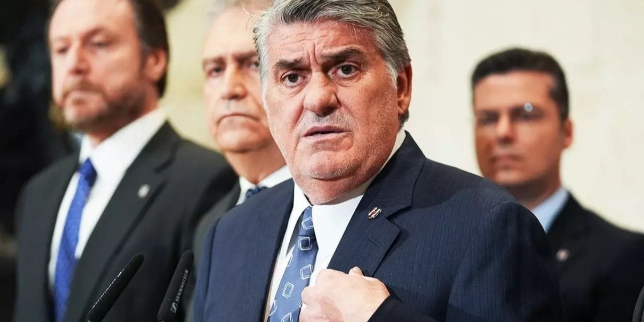 Açtı ağzını yumdu gözünü: O koltukları işgal etmeyin