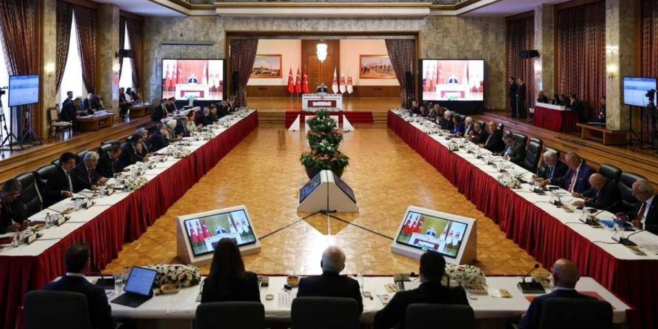 AKP İmralı Süreci için kanun önerisini açıkladı