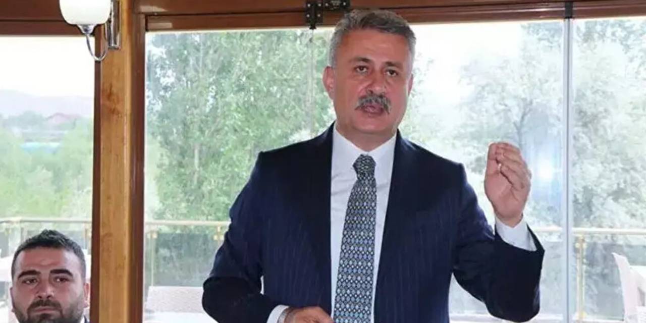 AKP'li belediyeye operasyonun iddianamesinden çıktı! Whatsapp'ı silmişler