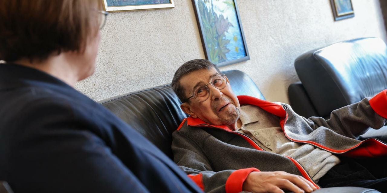 Belediye Başkanı'ndan usta oyuncu Zihni Göktay’a ziyaret