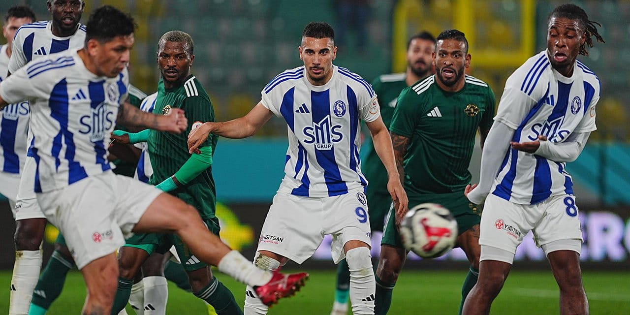 Esenler Erokspor fırsat tepti