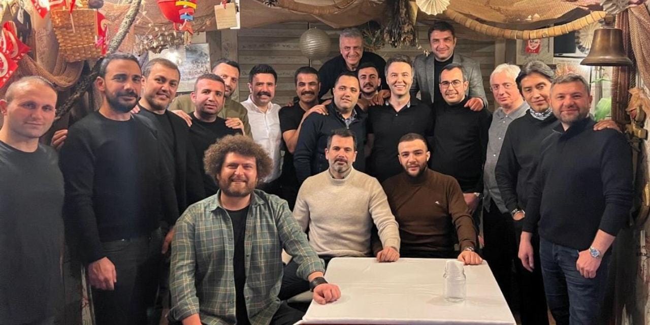 MHP’lilerin de olduğu fotoğrafa Susurluk benzetmesi yapılmıştı! MHP’den sert gönderme