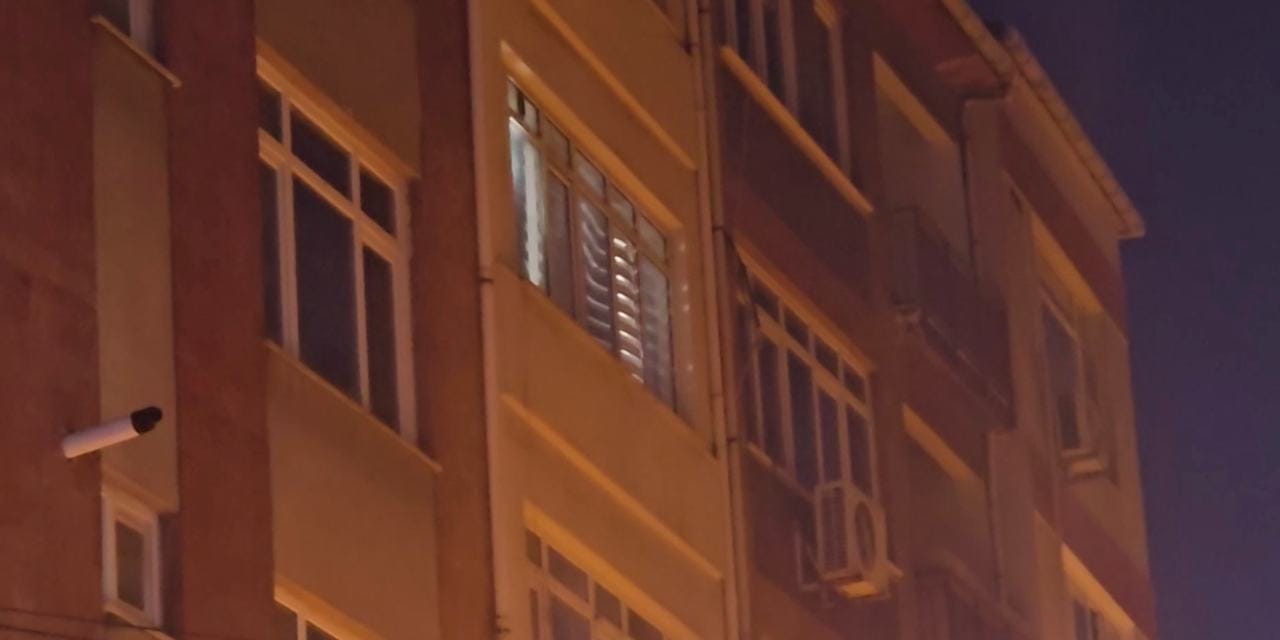 Kadıköy'ün en merkezi noktasında iki kişi ölü bulundu! Not da bıraktı