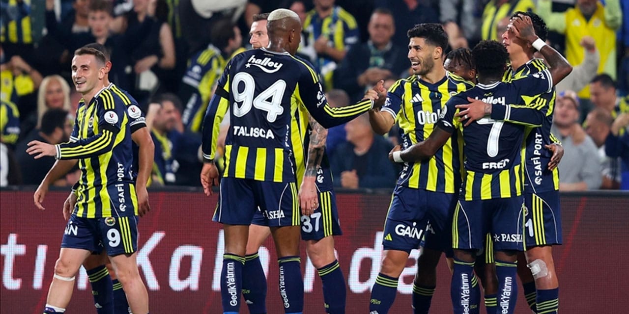 Beşiktaş derbisi öncesi Fenerbahçe'de kriz