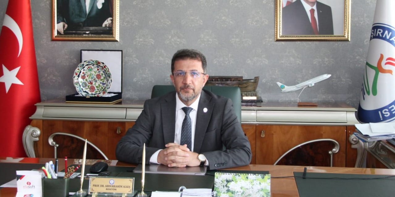 Rektör hükümdarlığını ilan etti! Tam itaat istedi 'mutlak irademe baş kaldıran' diyerek hakaret ve tehditler savurdu