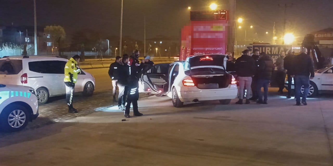 Kırıkkale'de iki grup arasında silahlı ve bıçaklı kavga: 3 yaralı