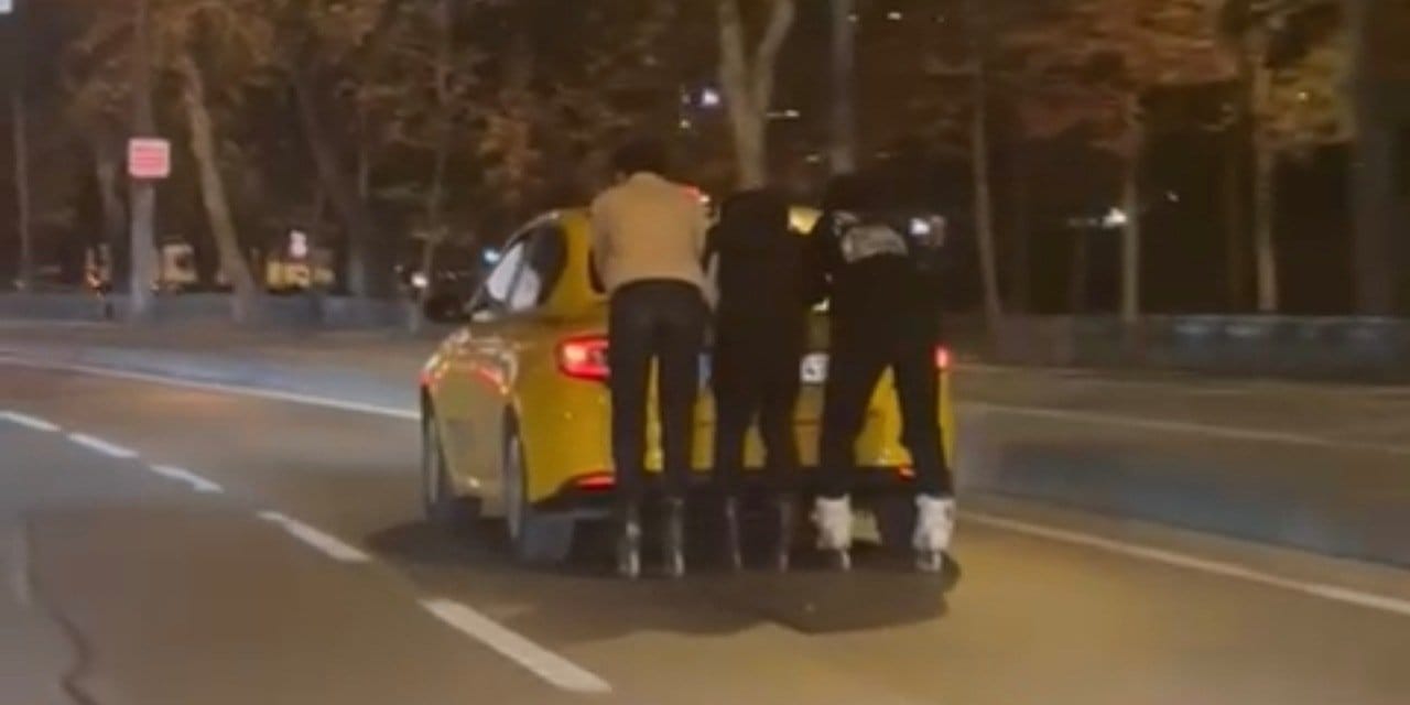 Hem kendilerini hem trafiği tehlikeye attılar